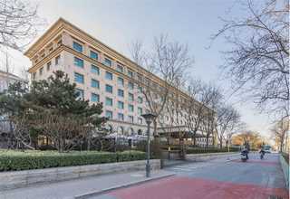 机柜门板发泡机多少钱一台